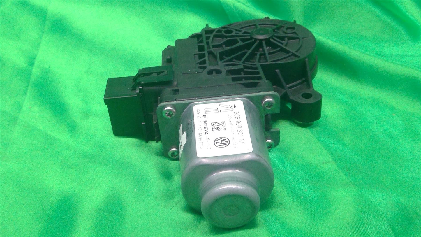 12-18 Beetle Left Front Window Motor 6R0959801APZ01