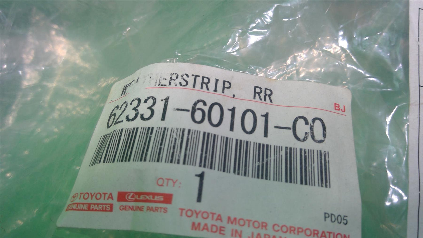 10-23 GX460 Right Rear Door Seal 6233160101C0