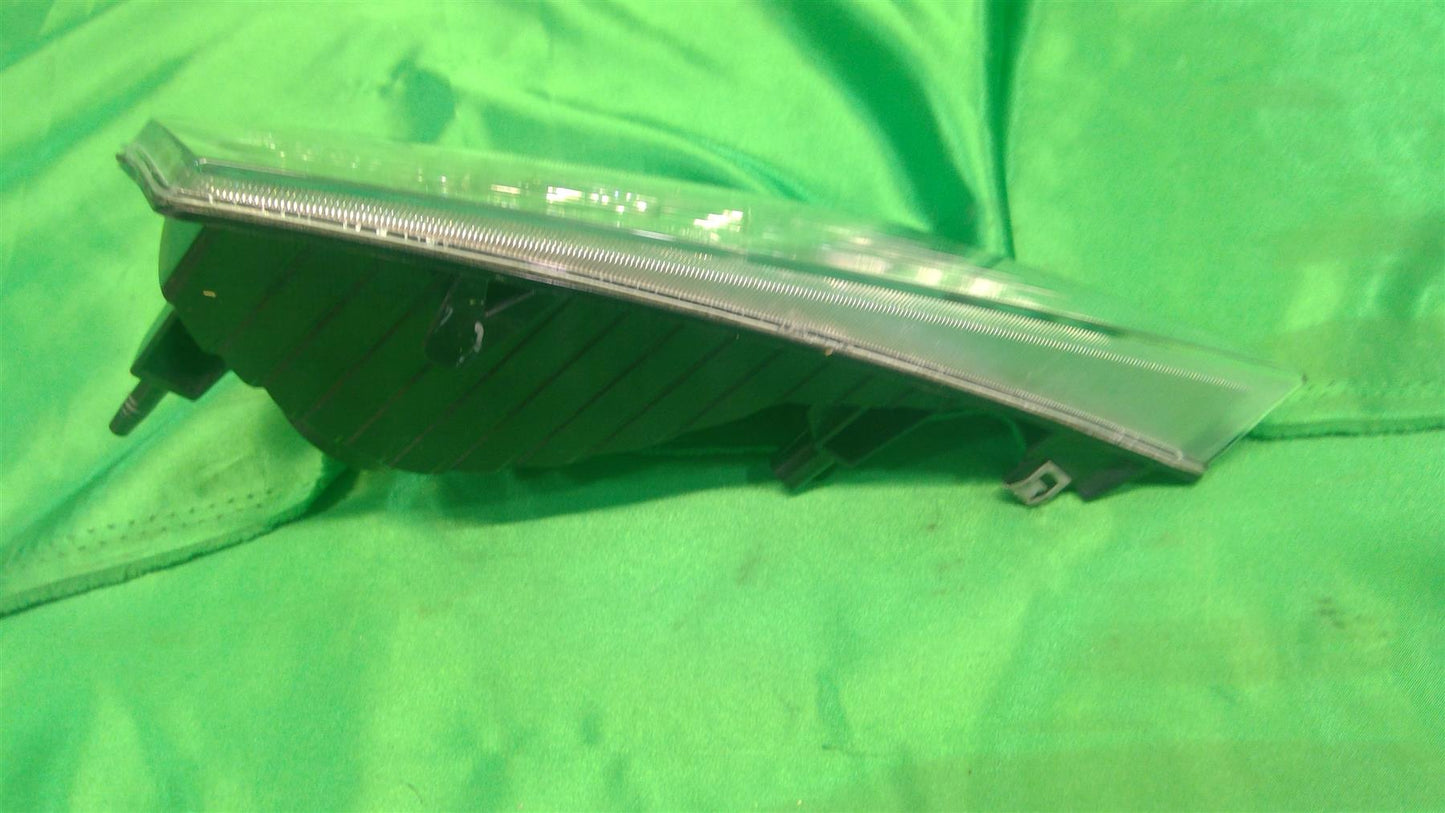08-12 Liberty Right Park Turn Signal Lamp 57010124AA
