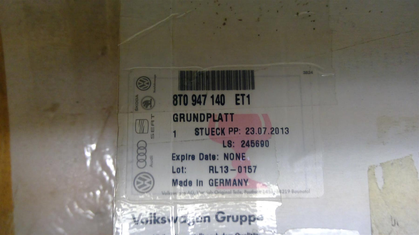 09-16 A4 Overhead Console Multifunction Switch/Map/Dome Light 8T0947135BMET1