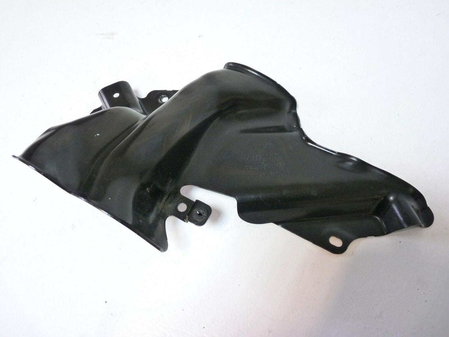 11-17 Touareg Pipe Shield Plate Fuel Tank Cover 7P0201399B