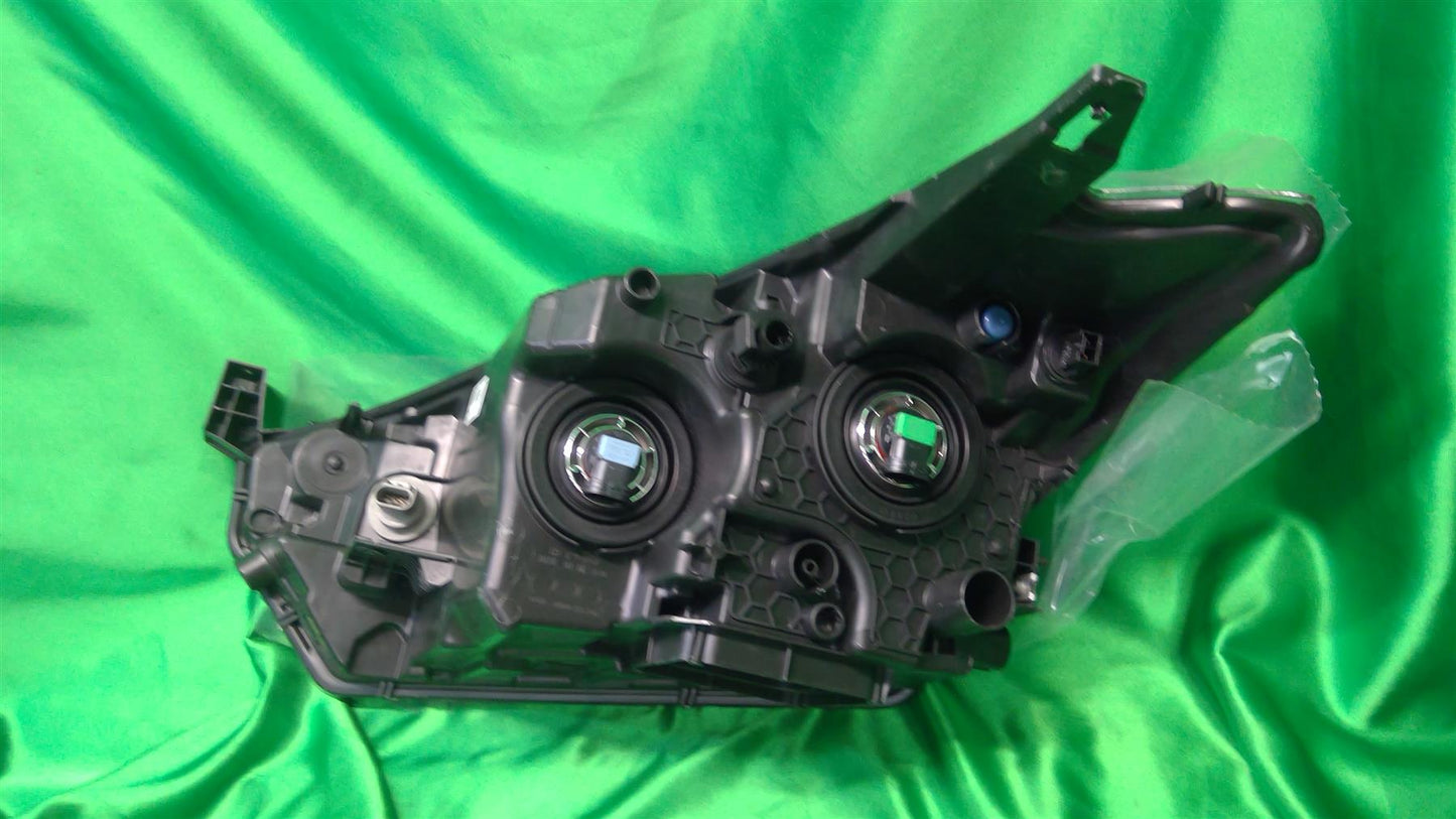 18-20 Kicks Right Head Light 260105RL0A