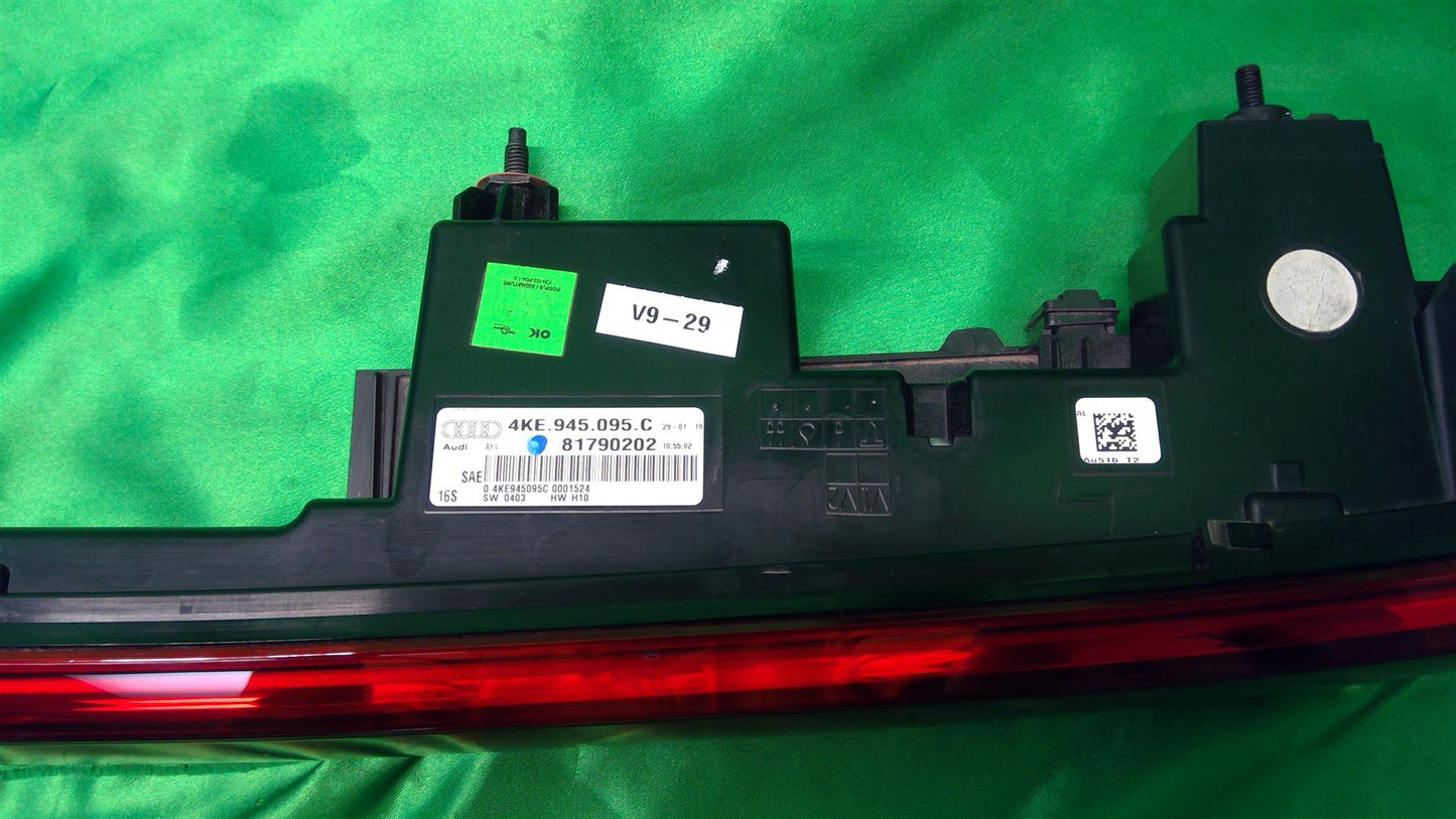 19-22 AUDI E-TRON CENTER TAIL LIGHT LID MOUNTED 4KE945095E