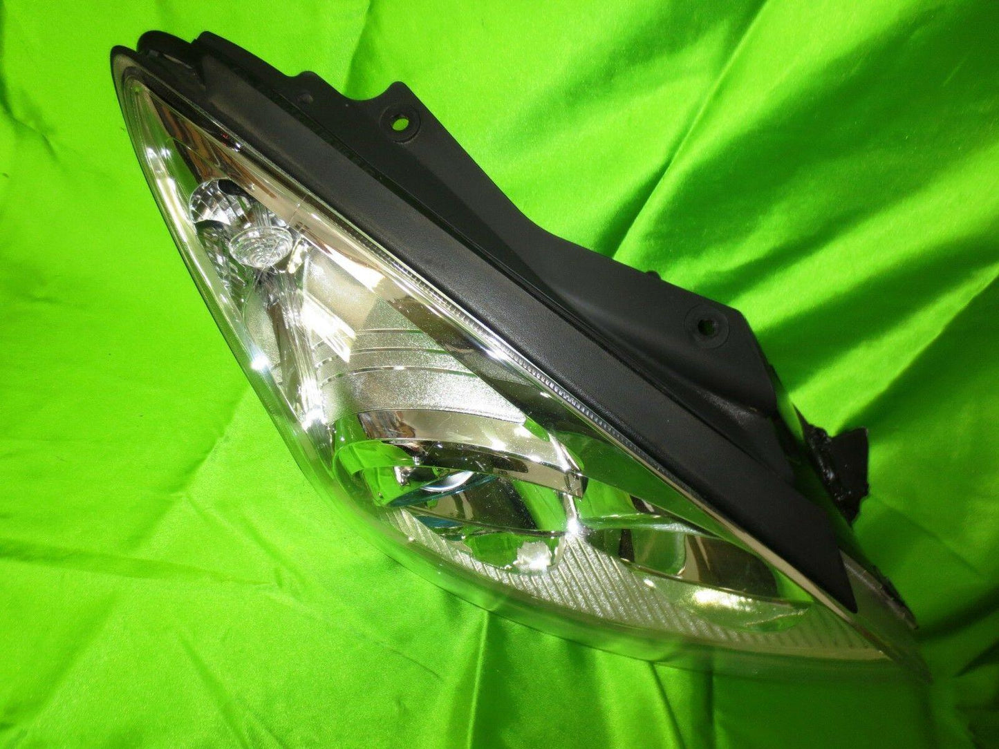 08-12 Elantra Right Headlight 921022L152