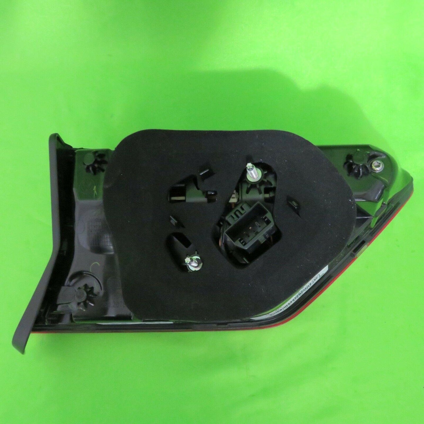 18-21 Tiguan Right Inner Taillight Tailgate Mounted 5NN945094