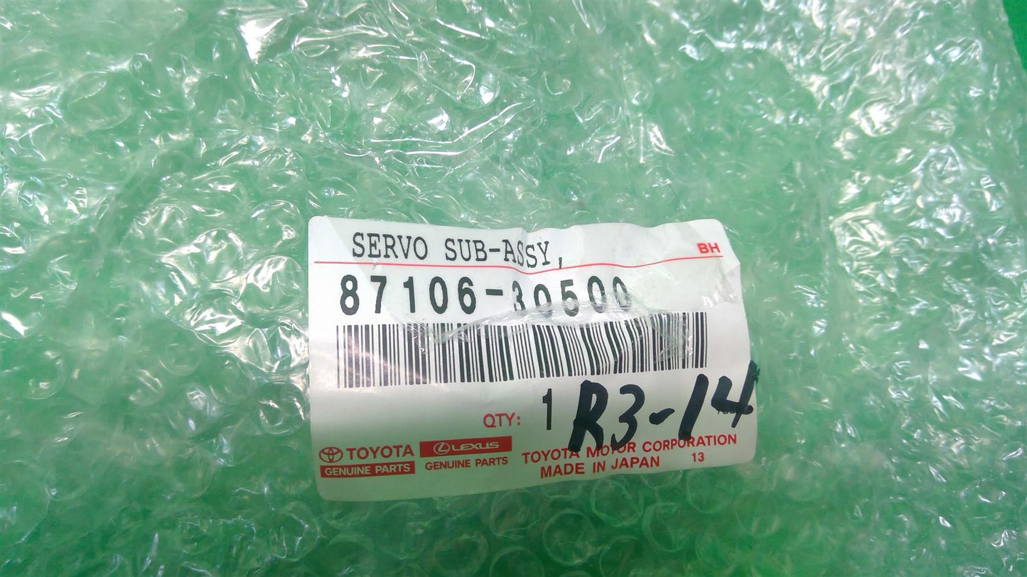 13-21 GS IS RC HVAC Servo 8710630500