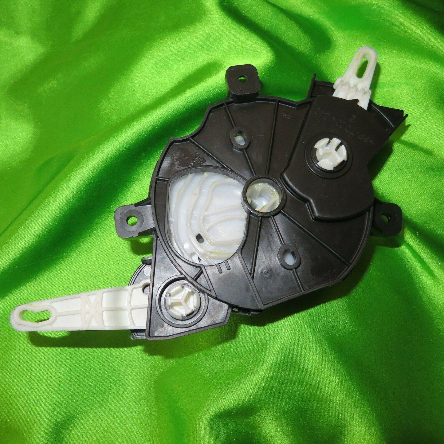 02-08 Camry HVAC Blend Door Actuator 8710606110