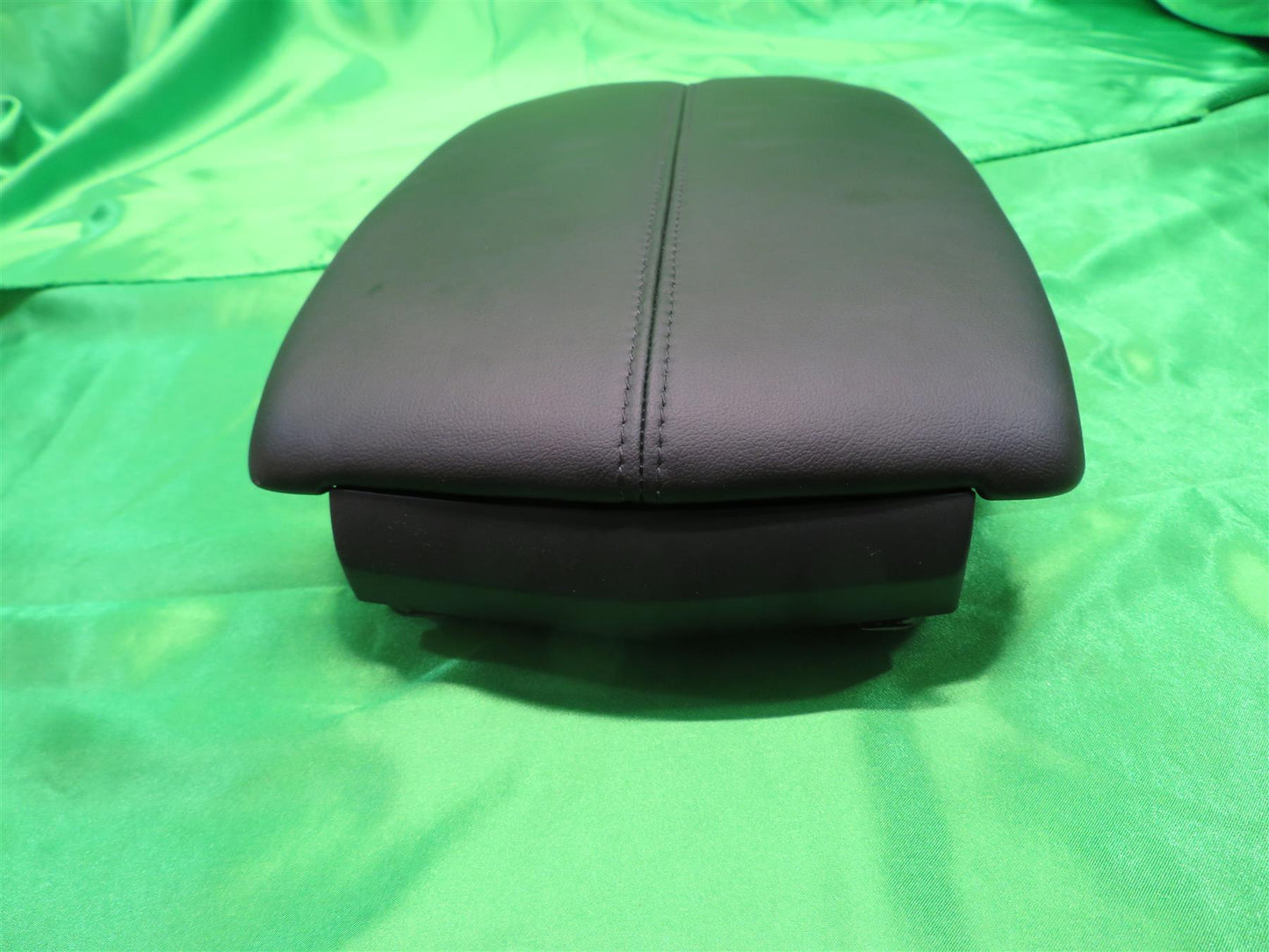 15-19 ATS Console Cover Black 23235311