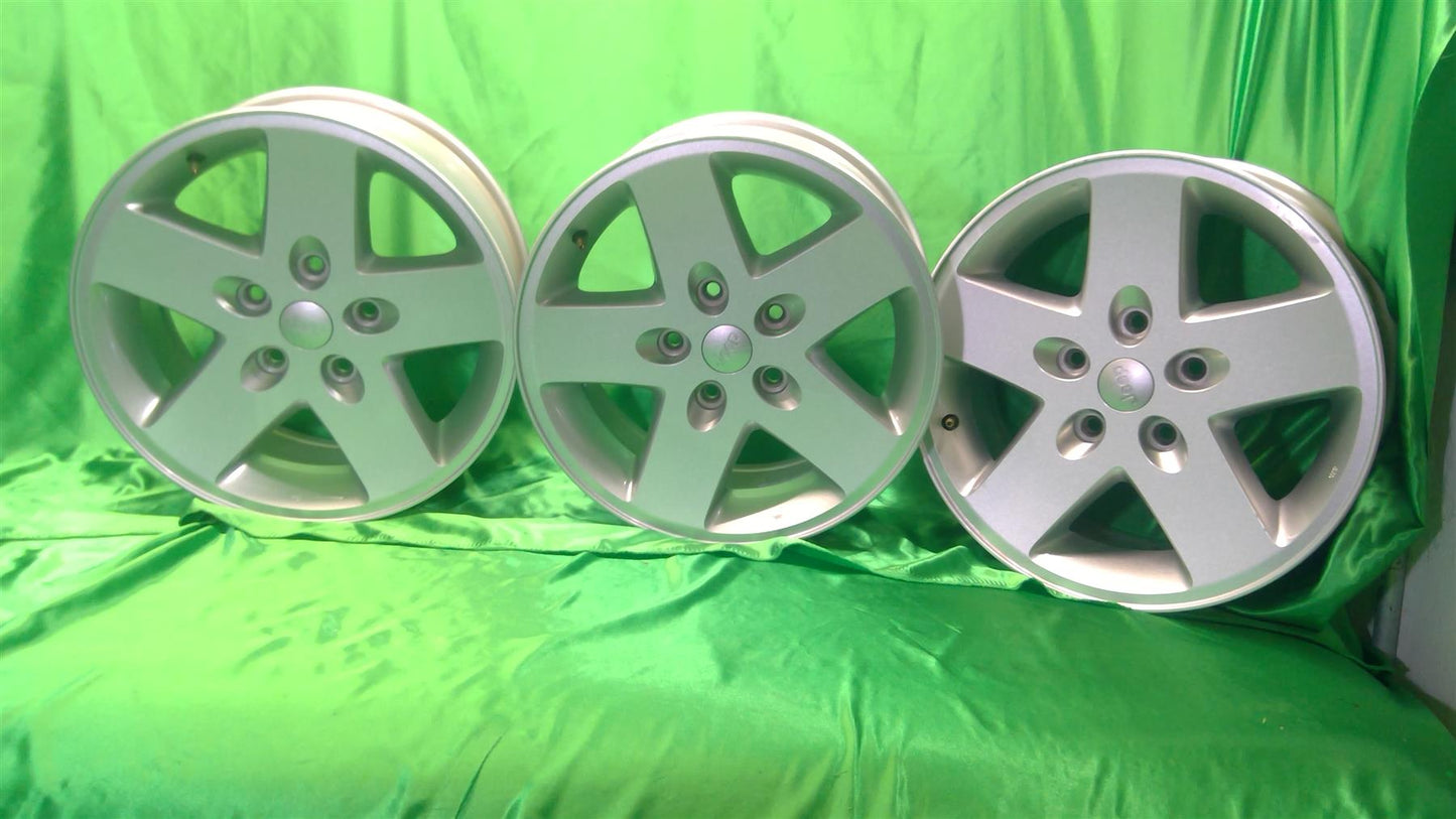 07-17 Wrangler 17" Alloy Wheel 5-Spoke 82210355AC
