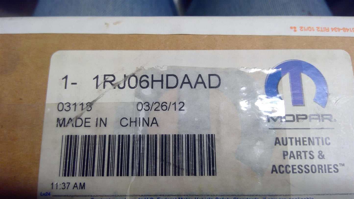 11-22 Durango Rear Dome Light/Reading Lamp 1RJ06HDAAD