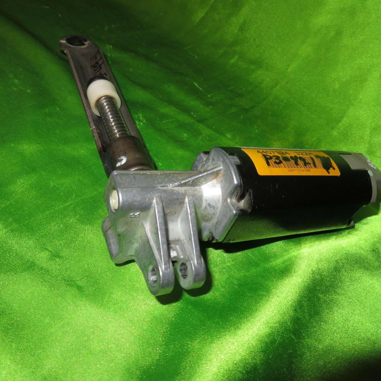 11-15 CTS CTS-V Coupe Right Front Lift Seat Motor 4407924322H