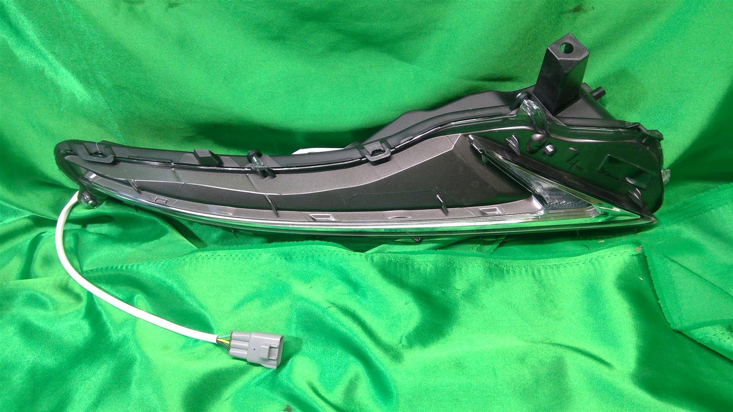 16-21 IS Right Daytime Running Light 8161053060