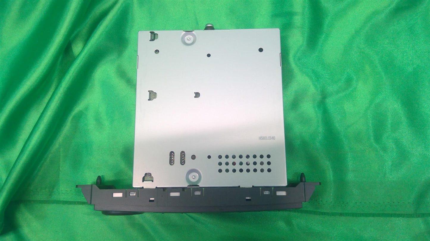 09-14 Routan AM/FM/CD Player/Radio Receiver 7B0035123