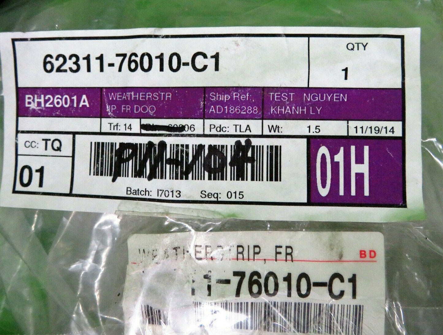 11-17 CT200h Right Front Door Weather Strip 6231176011