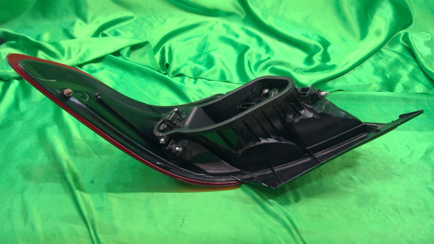 12-19 Versa Left Tail Light 265553AN0A