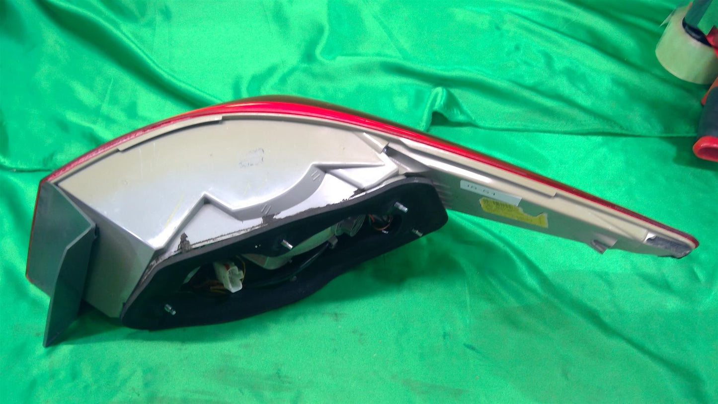 09-14 Sonata Left Tail Light 924013Q000