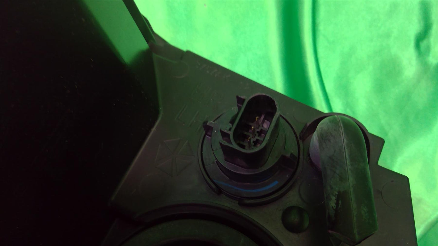 09-20 Journey Left Halogen Headlight 05116289AD