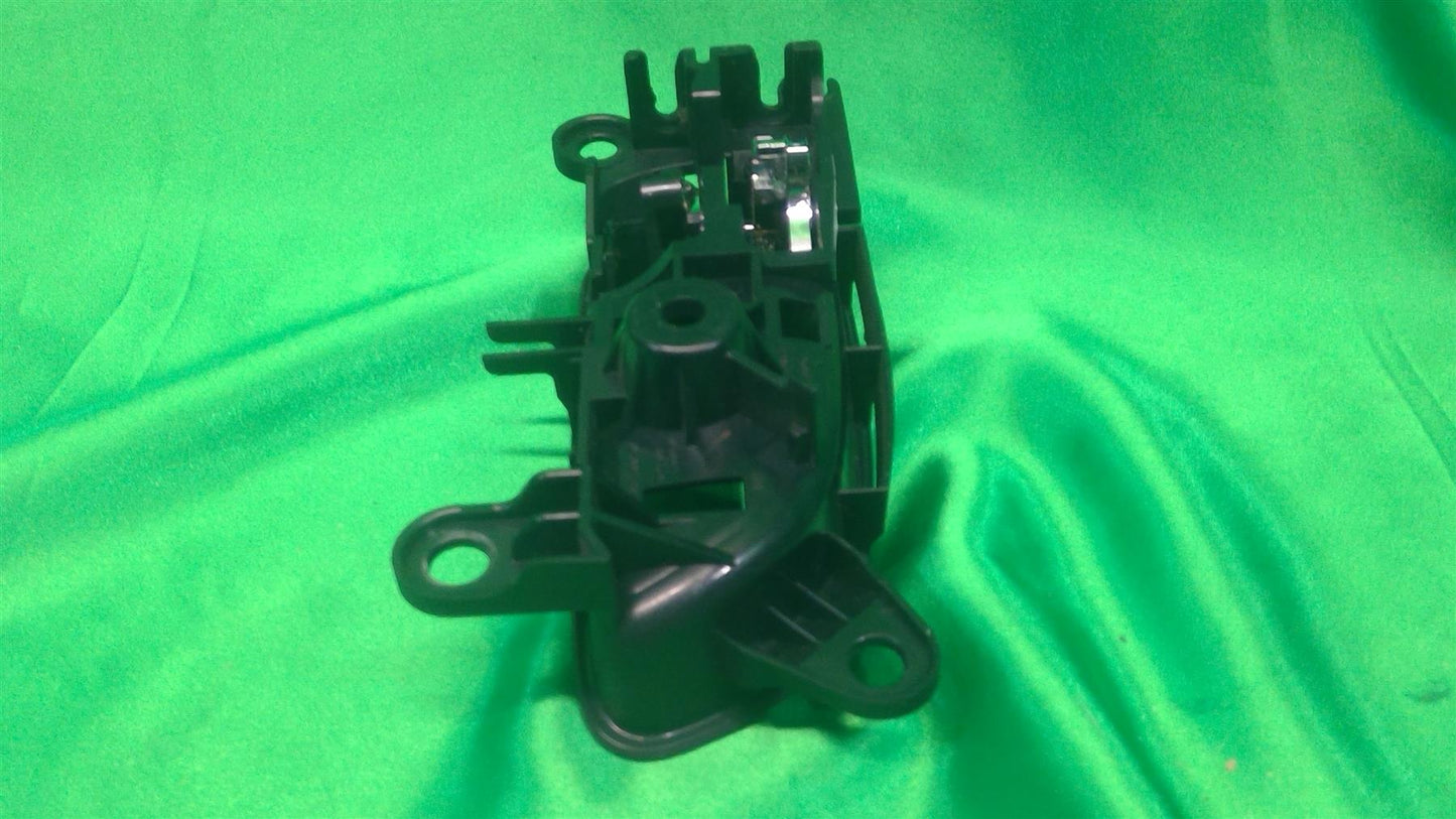 06-13 GS300 GS350 GS430 GS450h GS460 ISF IS250 IS350 Lt Inside Door Assembly 6920830050C0