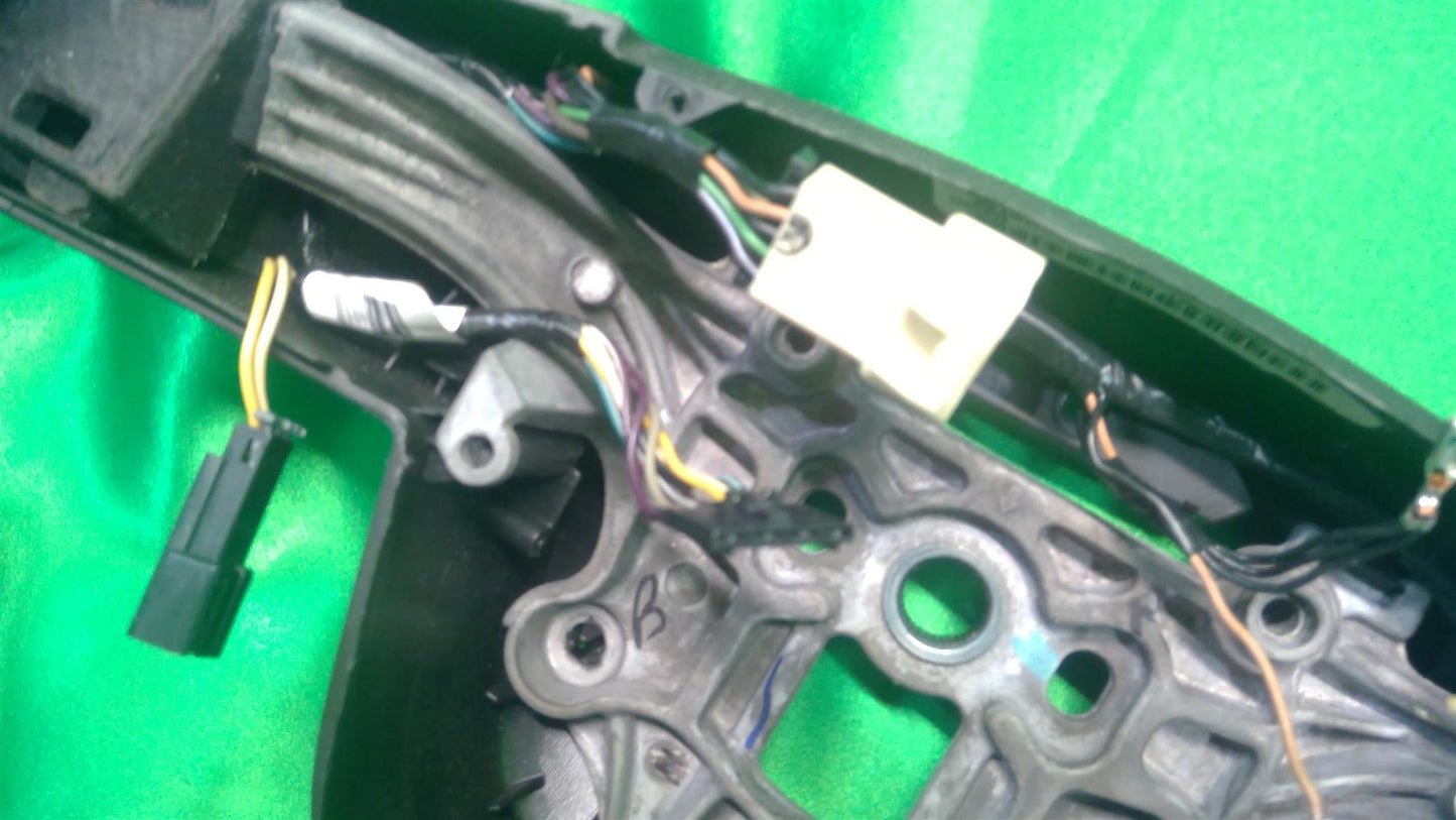 08-09 SRX Steering Wheel Ebony Leather Wood Grain 25920629