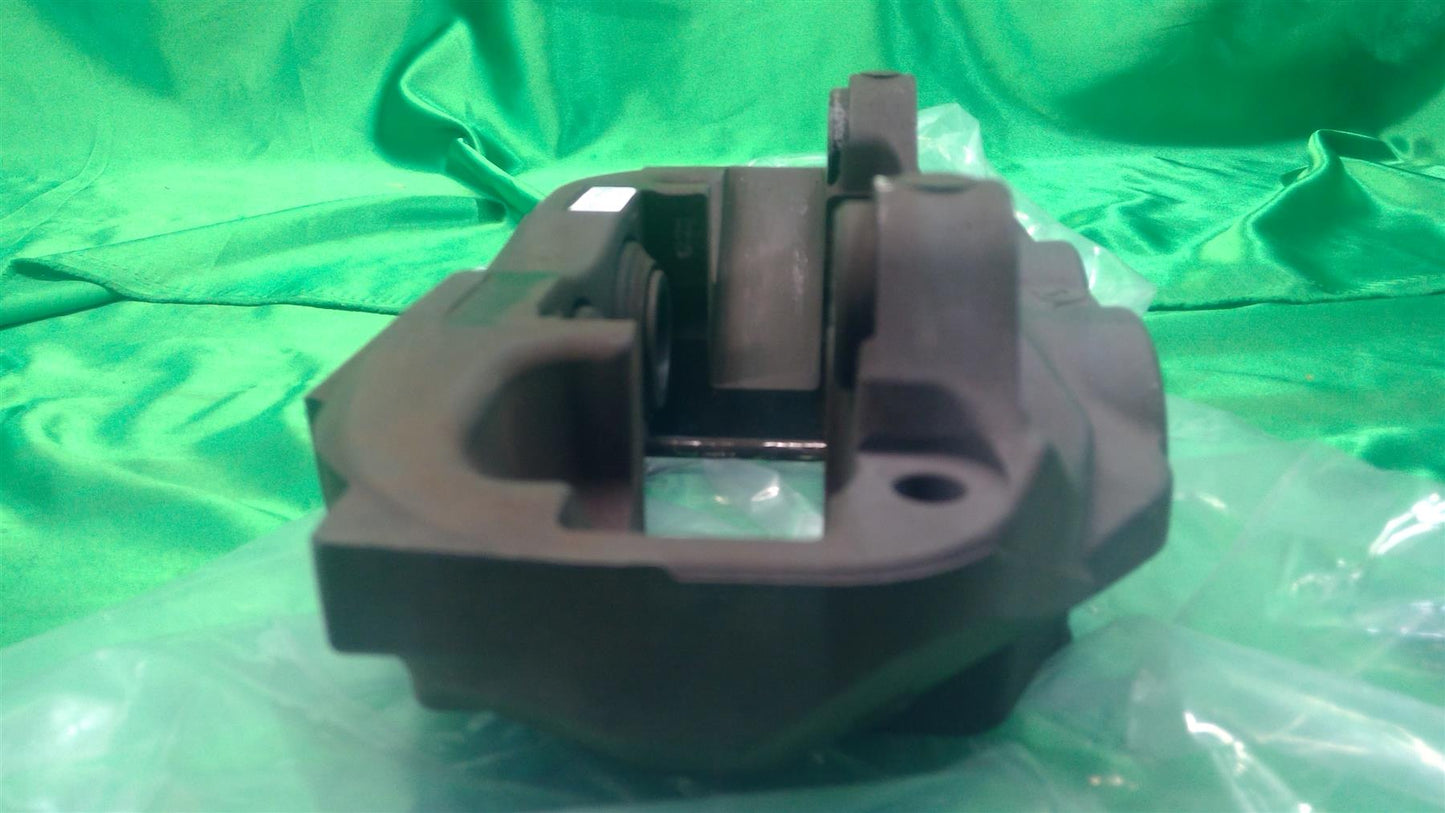 07-20 LS460 21K Miles Right Front Brake Caliper 4773050200