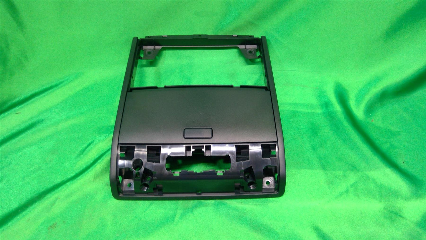 15-23 Arteon Golf GTI Front Console Housing Tray 5G0868837A82V