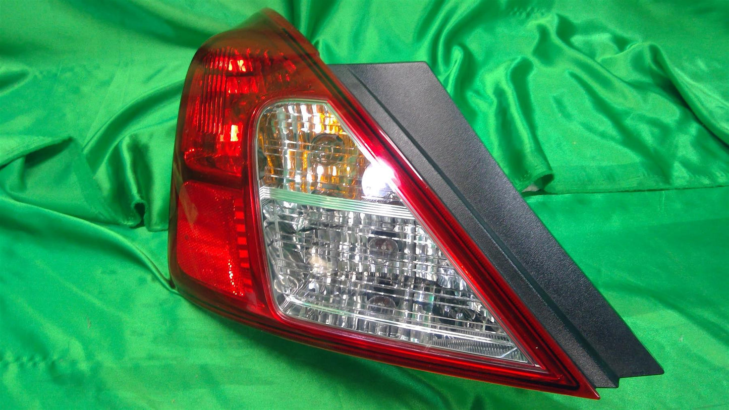12-19 Versa Left Tail Light 265553AN0A