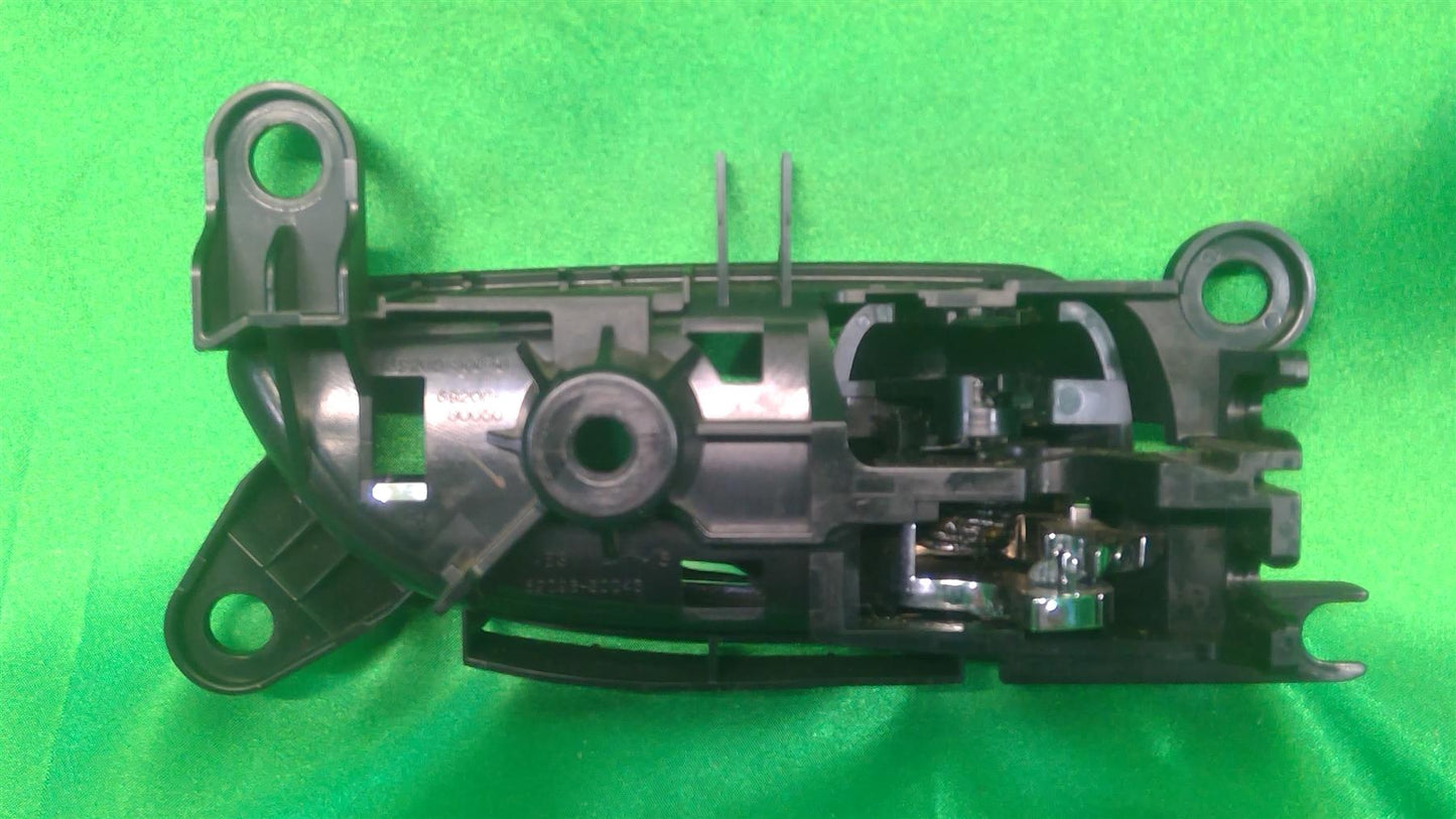 06-13 GS300 GS350 GS430 GS450h GS460 ISF IS250 IS350 Lt Inside Door Assembly 6920830050C0