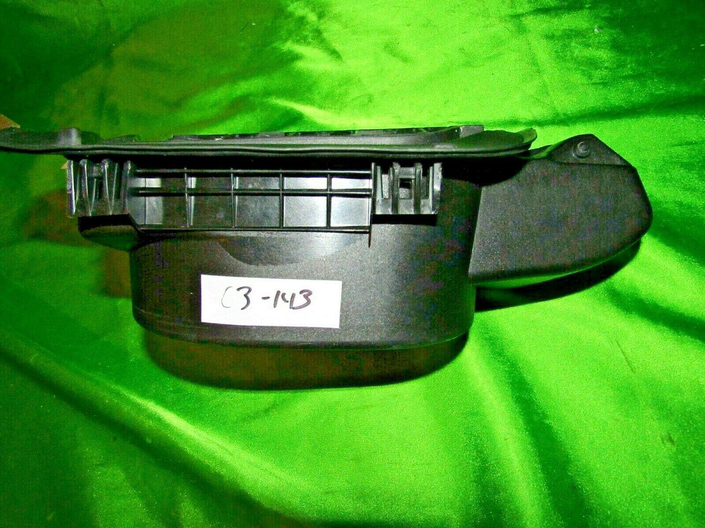 09-17 Q5 SQ5 Fuel Filler Housing 8R0809999B