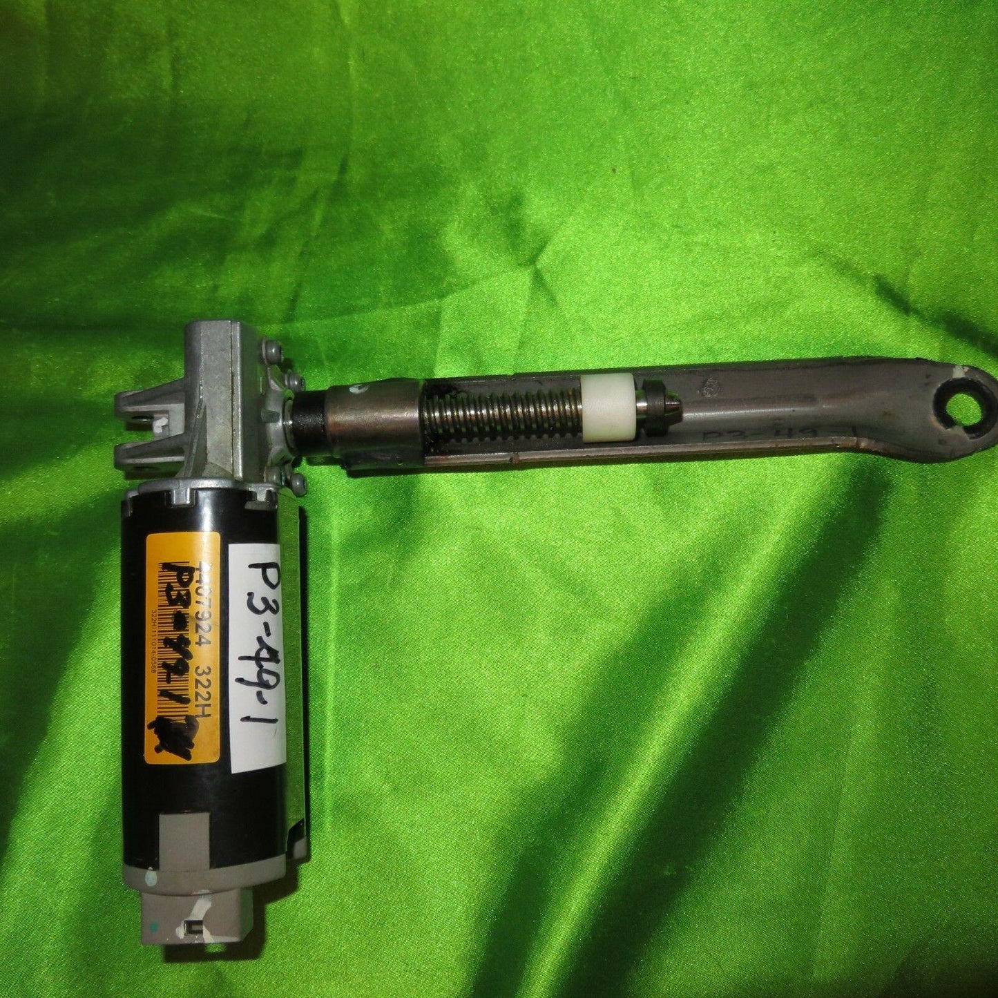 11-15 CTS CTS-V Coupe Right Front Lift Seat Motor 4407924322H