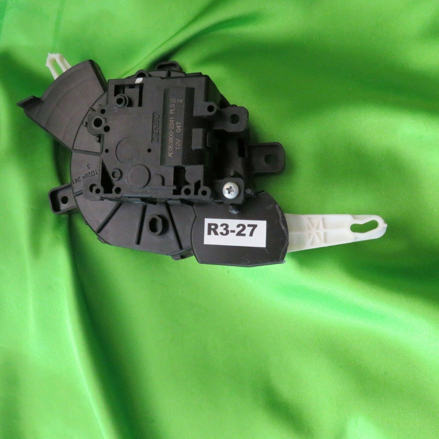 02-08 Camry HVAC Blend Door Actuator 8710606110