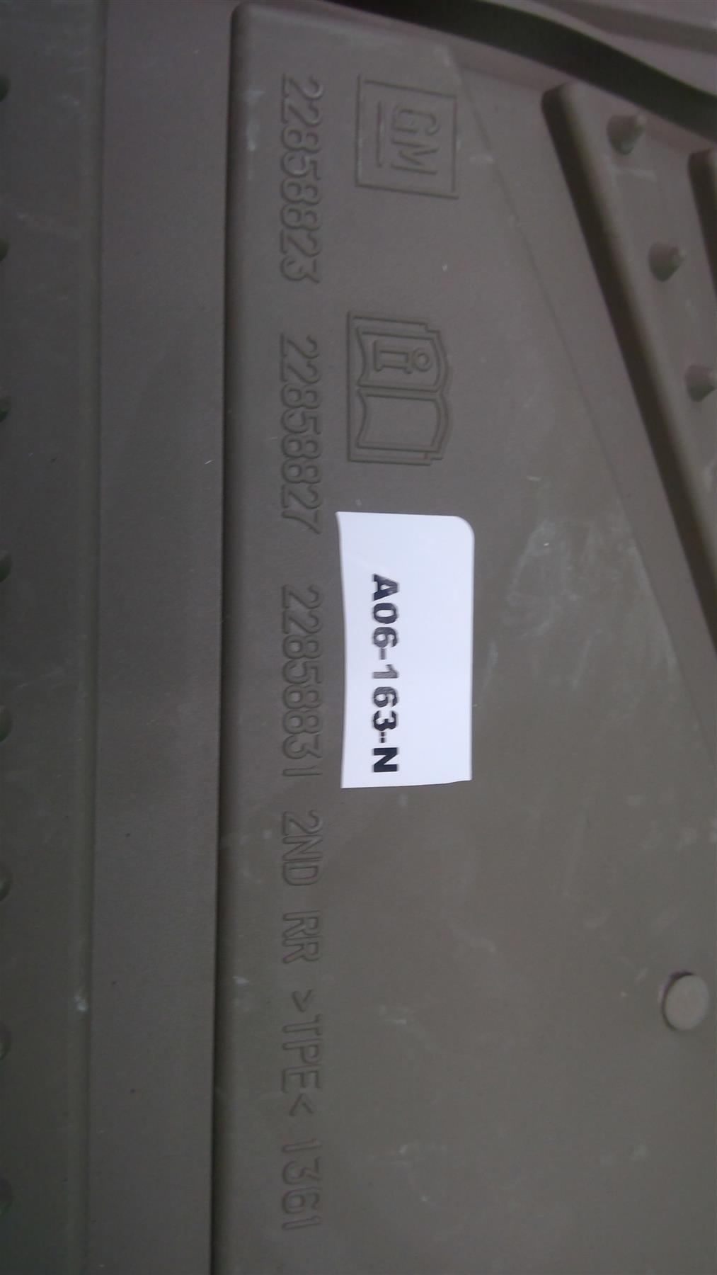 15-20 Escalade 3-Row Floor Mat Set Titanium Gray 22858831, 23470070, 22858821