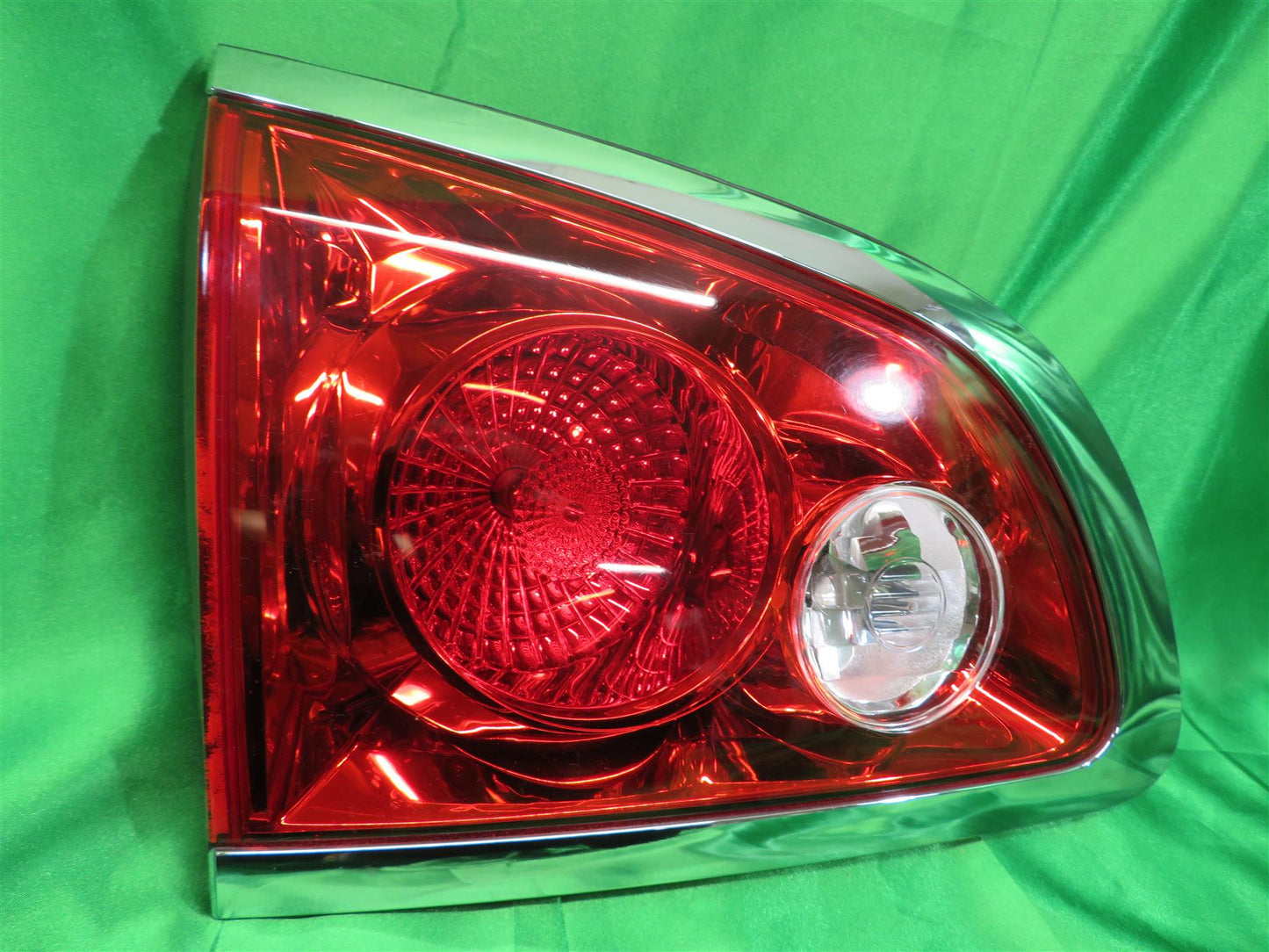 08-12 Enclave Left Backup Light/Taillight 25889253