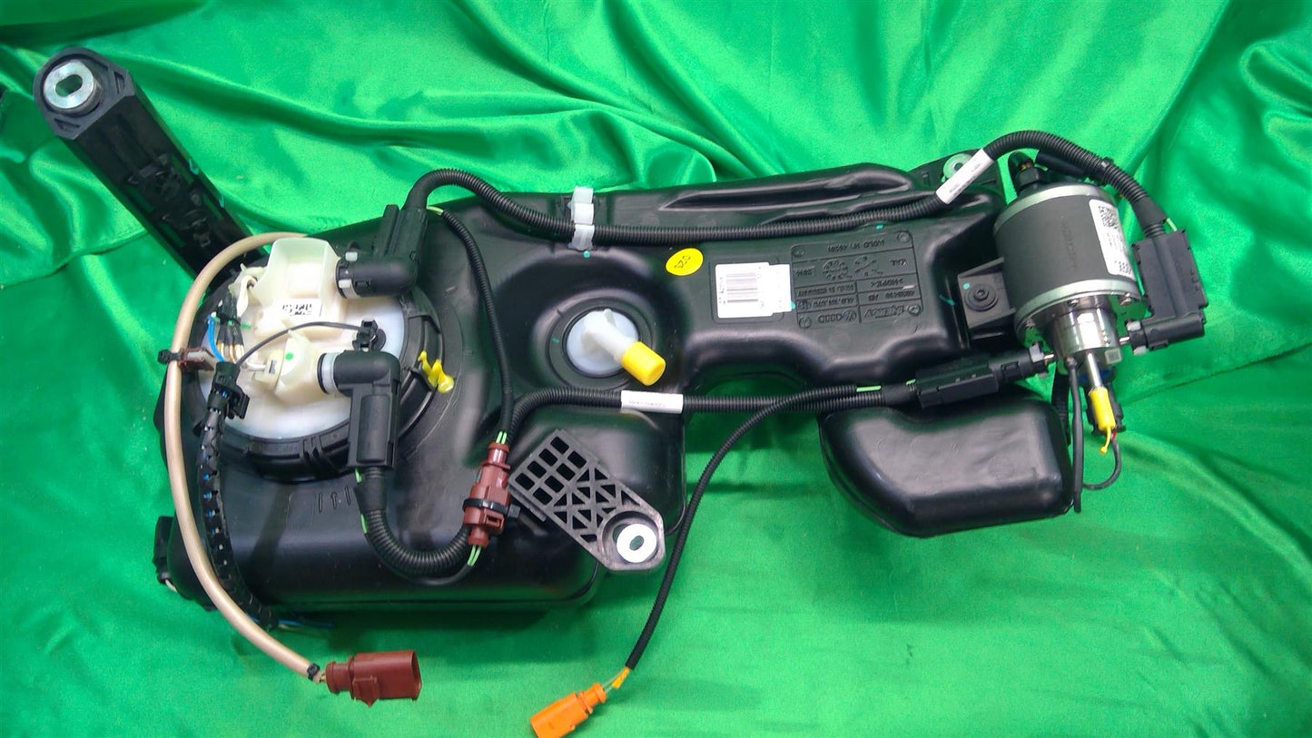 13-15 Q7 DEF Tank/Pump/Sensor Assembly 4L0131878R