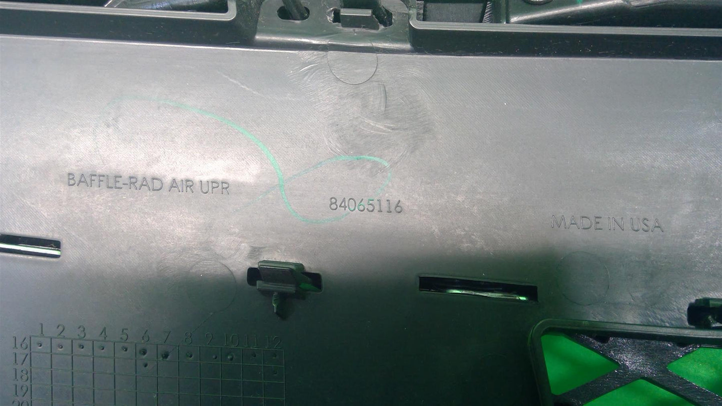 18-19 XT5 Blacked Out Grille 84103218