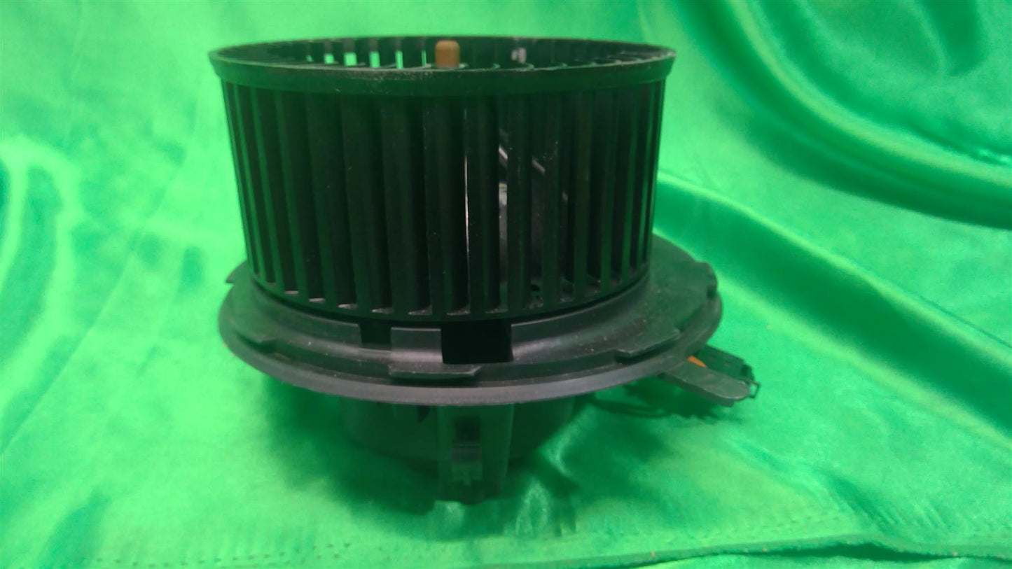 13-18 CC EOS Tiguan Heater Blower Motor 3C1820015AA