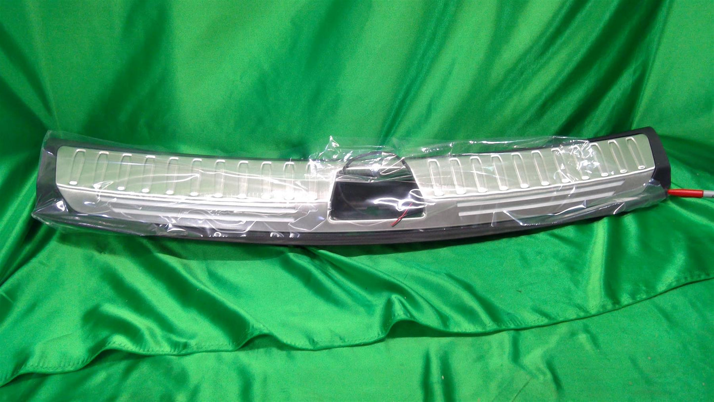 20-22 XT6 Illuminated Cargo Sill Plate 84814812