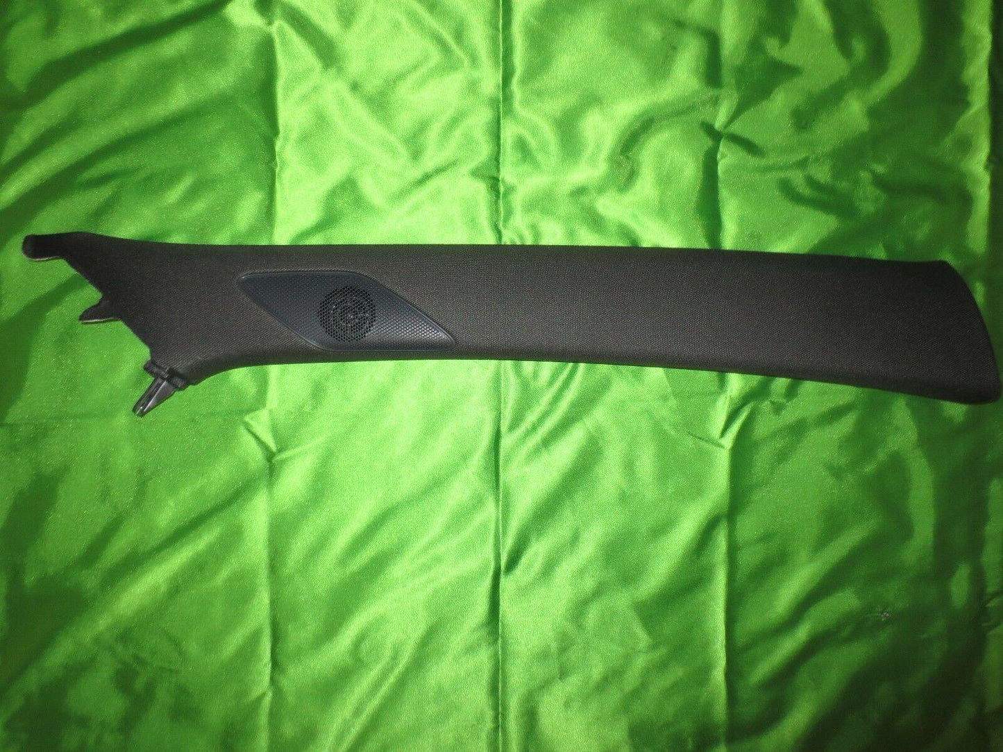 11-16 Jetta Right Windshield Pillar Trim Black 5C6867233SCE6