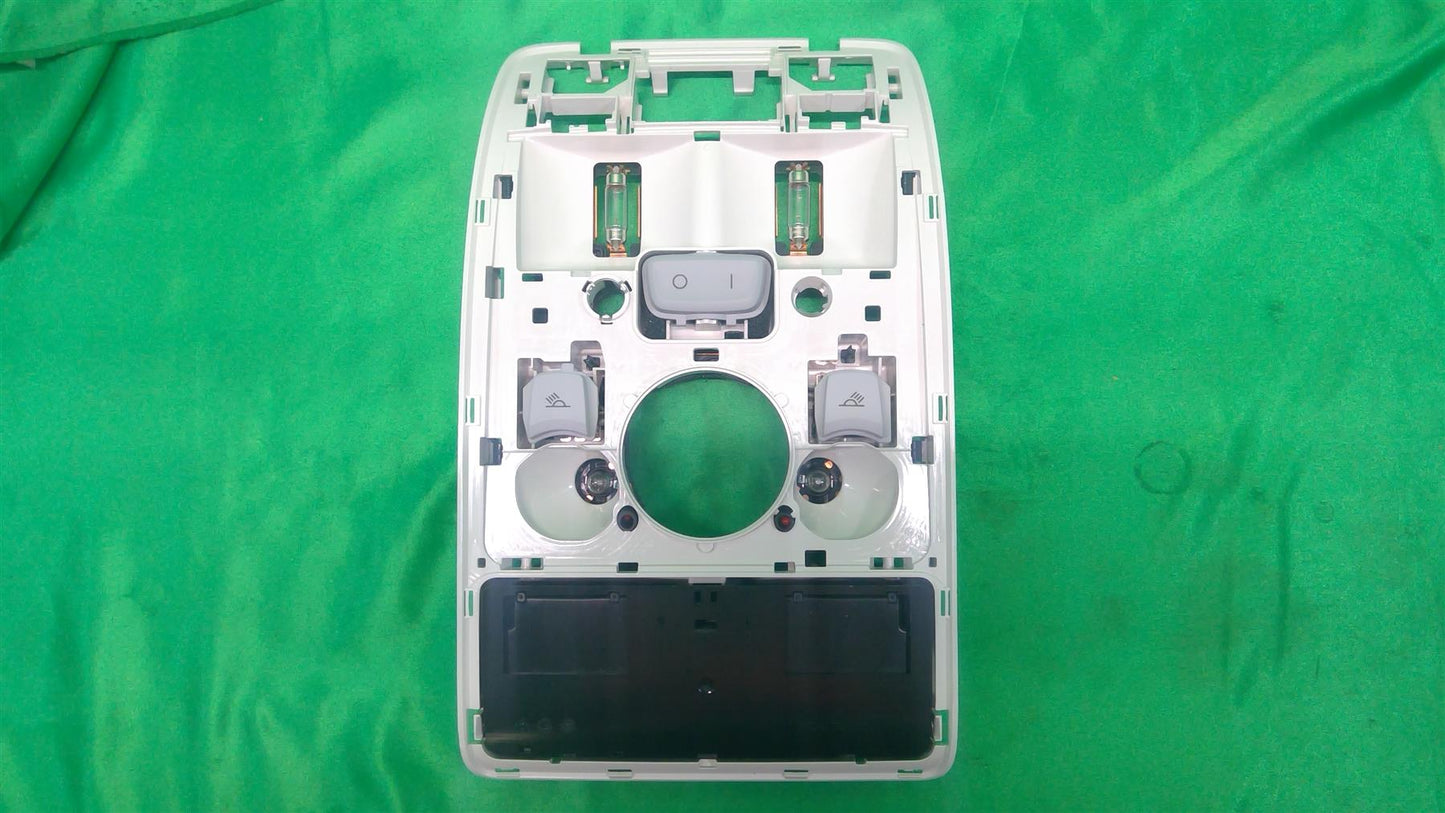 09-16 A4 Overhead Console Multifunction Switch/Map/Dome Light 8T0947135BMET1