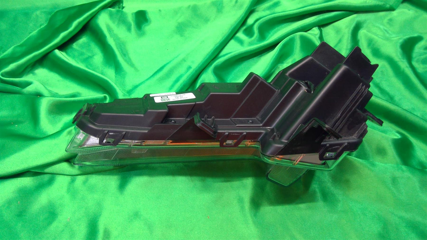 16-18 Malibu Right Fog Light 22982838