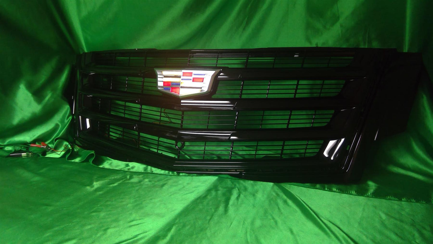 15-20 Escalade Black Grille w/Finished Imperfections & F&R Illuminated Emblem 84661791