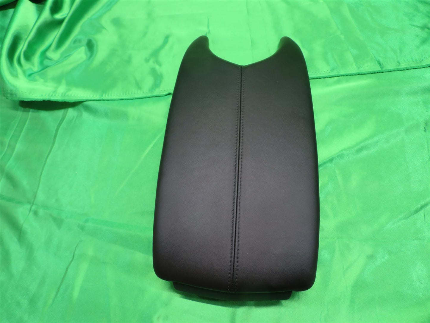 15-19 ATS Console Cover Black 23235311