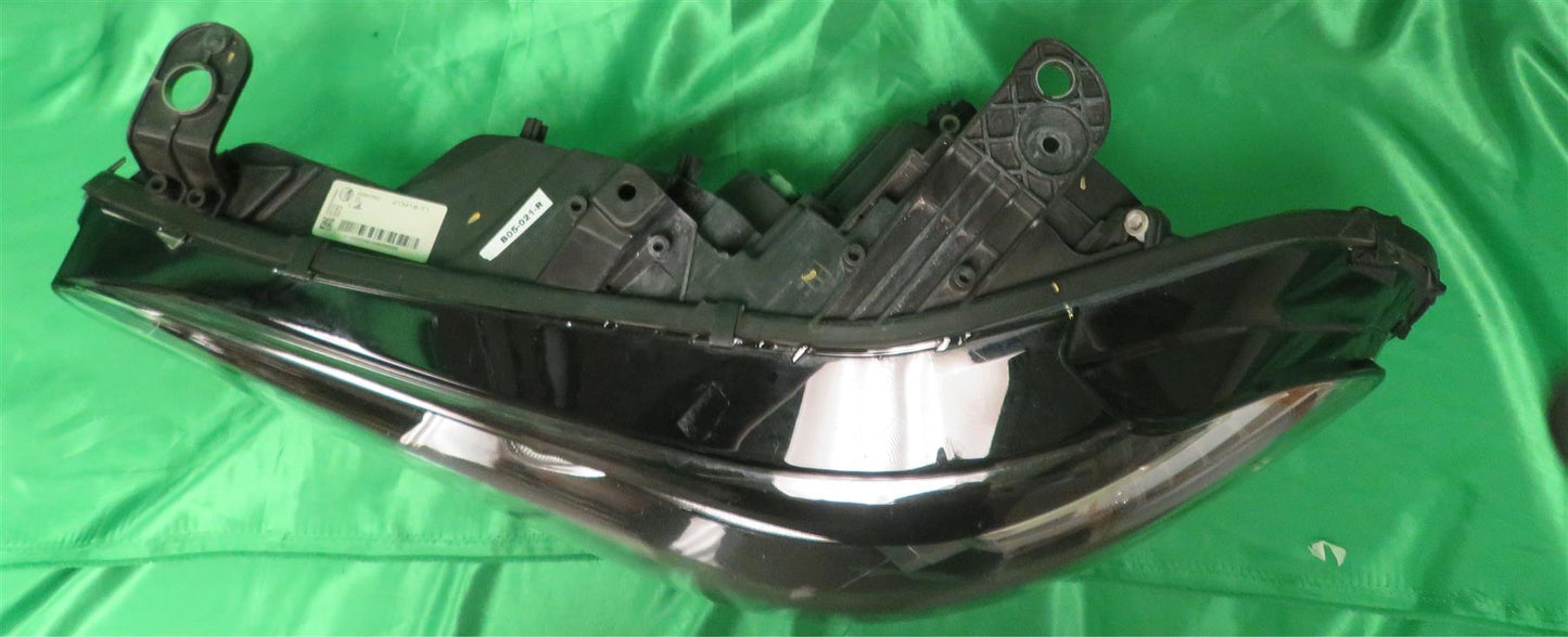 17-22 Alfa Romeo Guilia Left Xenon Headlight 50547583