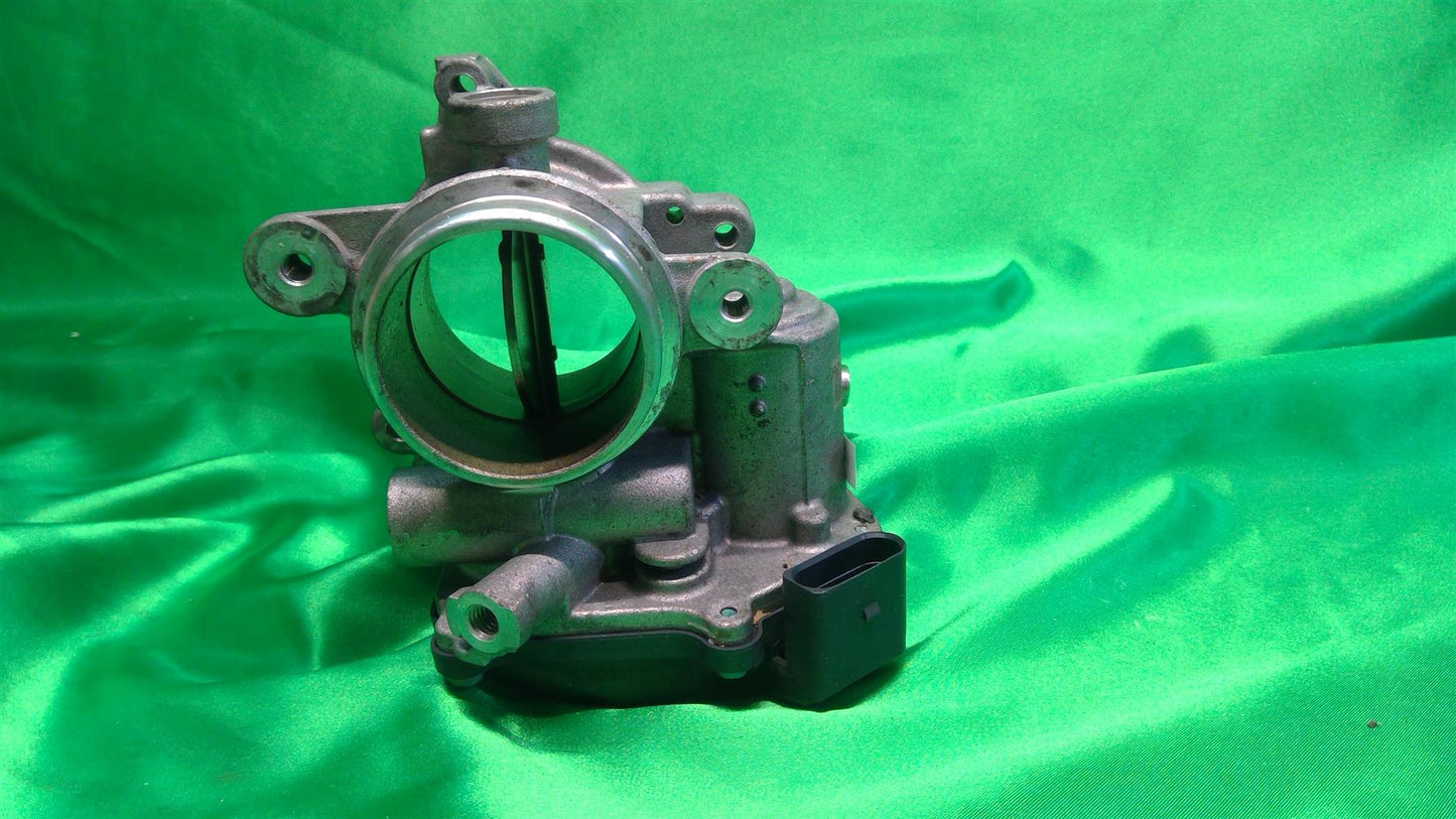 2015 Beetle Golf Jetta Passat SportWagen Fuel Injection Throttle Body 04L128063T