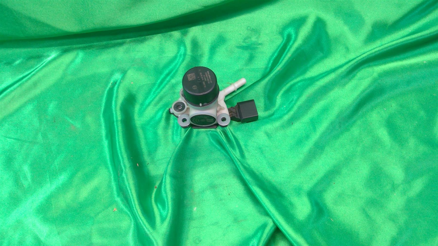 2015 Beetle Golf Jetta Passat SportWagen Diesel Exhaust Fluid (DEF) Pump 5Q0131971Bb