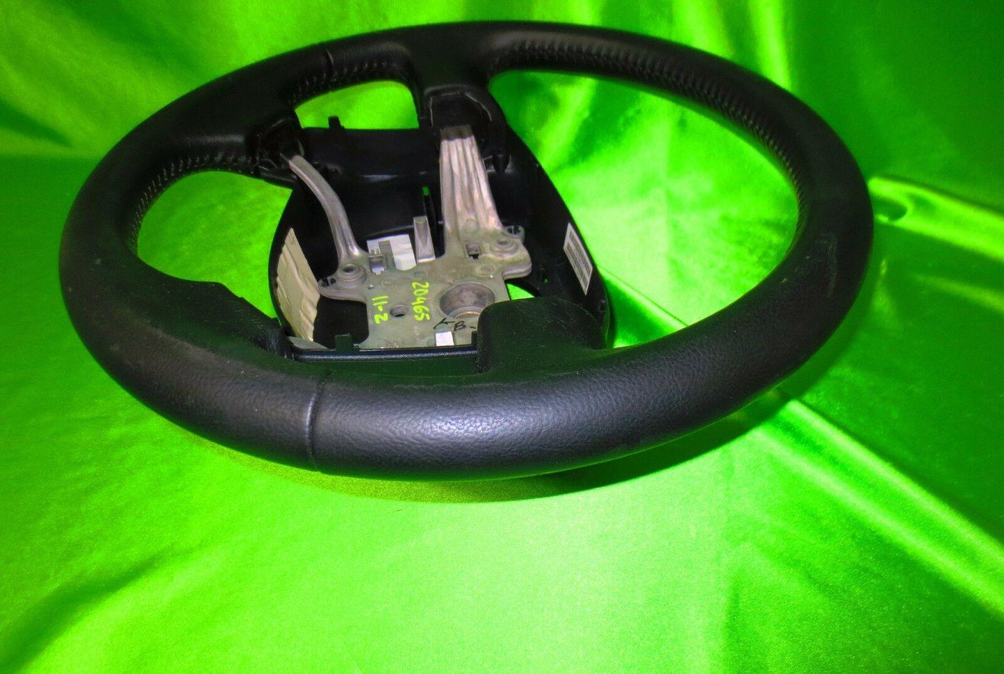 05-09 Range Rover Sport LR3 Leather Steering Wheel LR017037