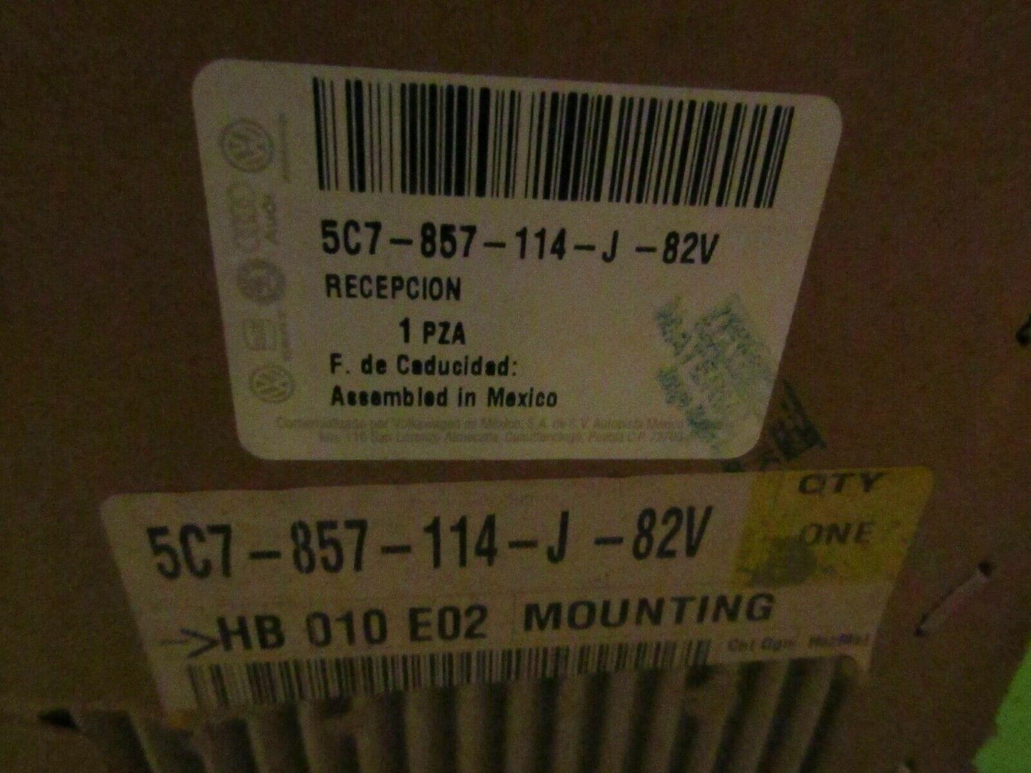 15-17 Jetta GLI Hybrid Black Glove Box Mount 5C7857114J82V