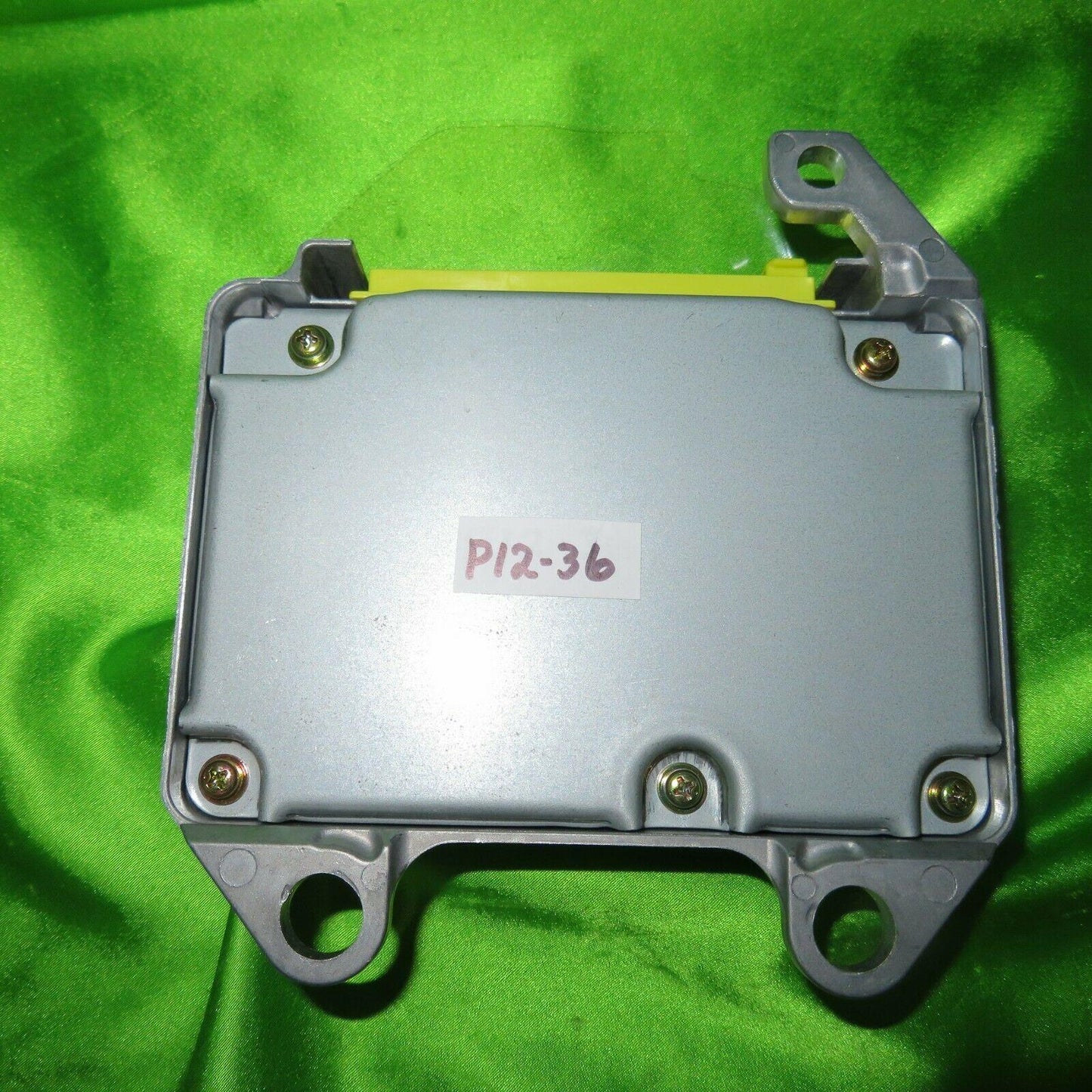 03-05 GX470 Air Bag Control Unit 8917060250