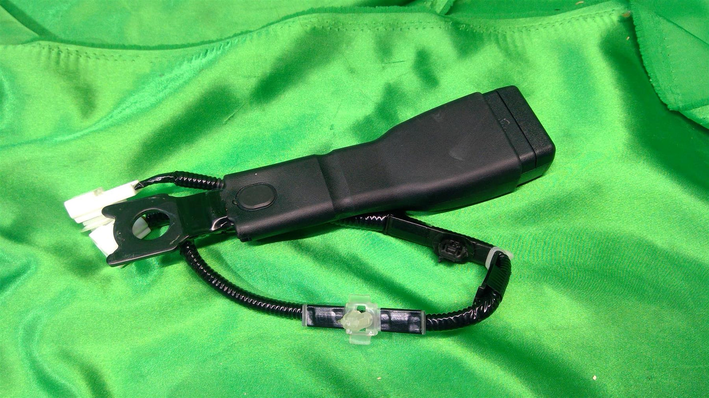 15-21 NX200t NX300 NX300h Right Inner Front Seat Belt 7323078060C0