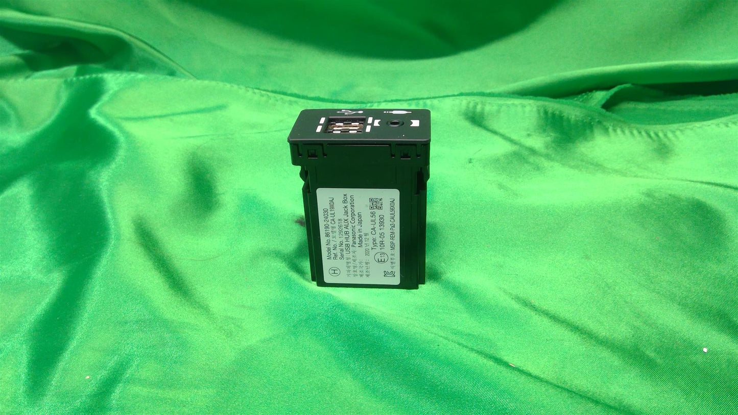 20-24 IS RC GX RX NX Stereo Adaptor 8619024030