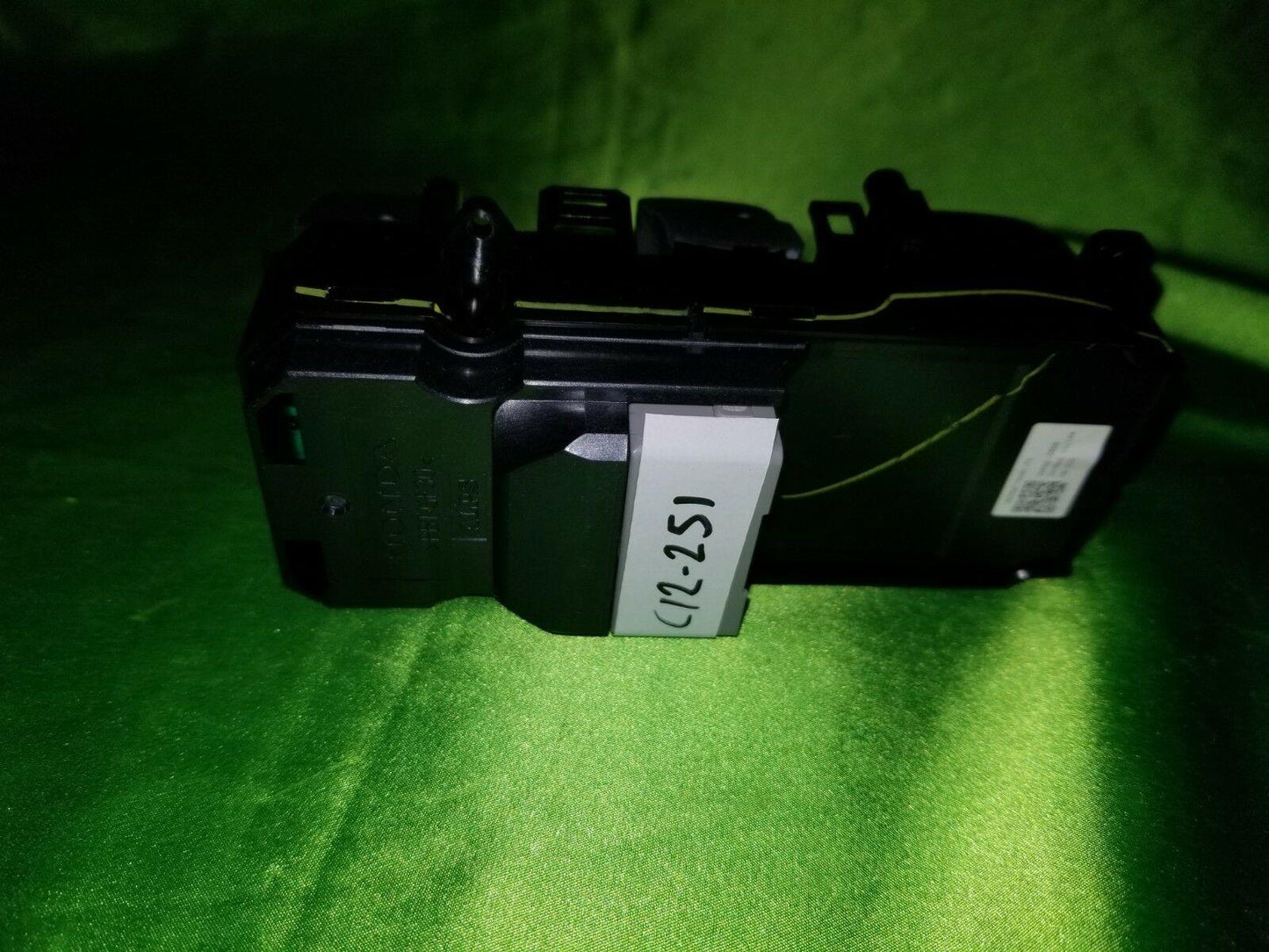 16-20 HR-V L Fr Door Power Window Switch Assy 35750T7SA01